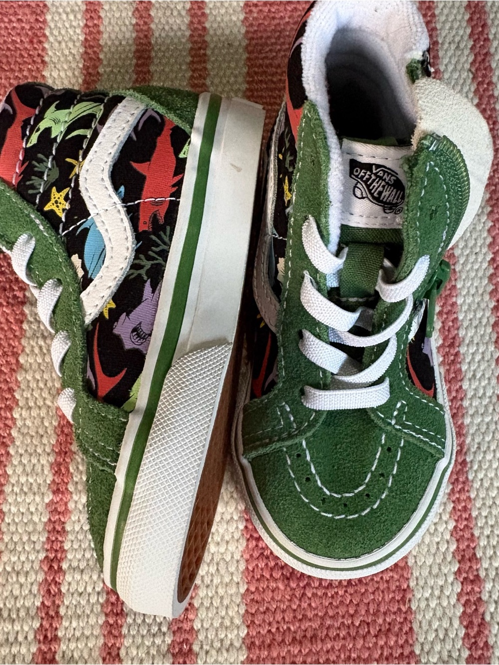 Vans Kids Green Suede High-Top Sneakers with Multicolor Flame Design size 6T